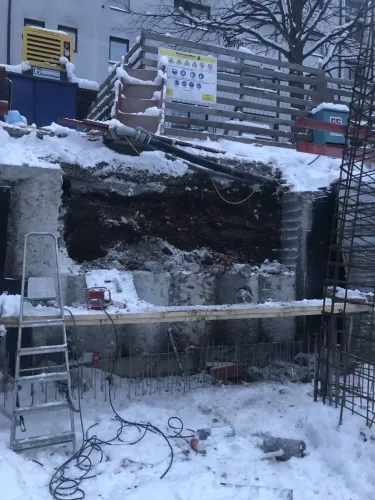 Kernbohrarbeiten für maßgenaue Durchbrüche in Betonwänden